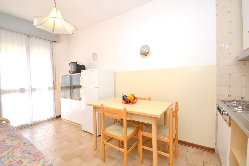 Cinzia Apartman Bibione Kültér fotó