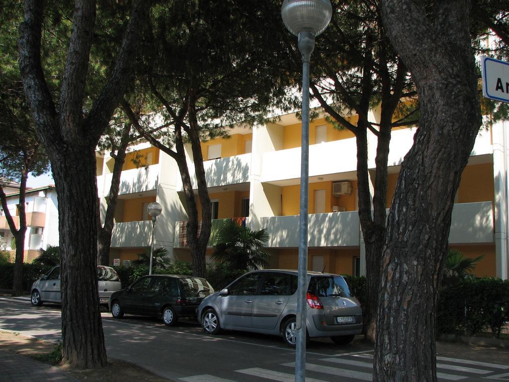 Cinzia Apartman Bibione Kültér fotó